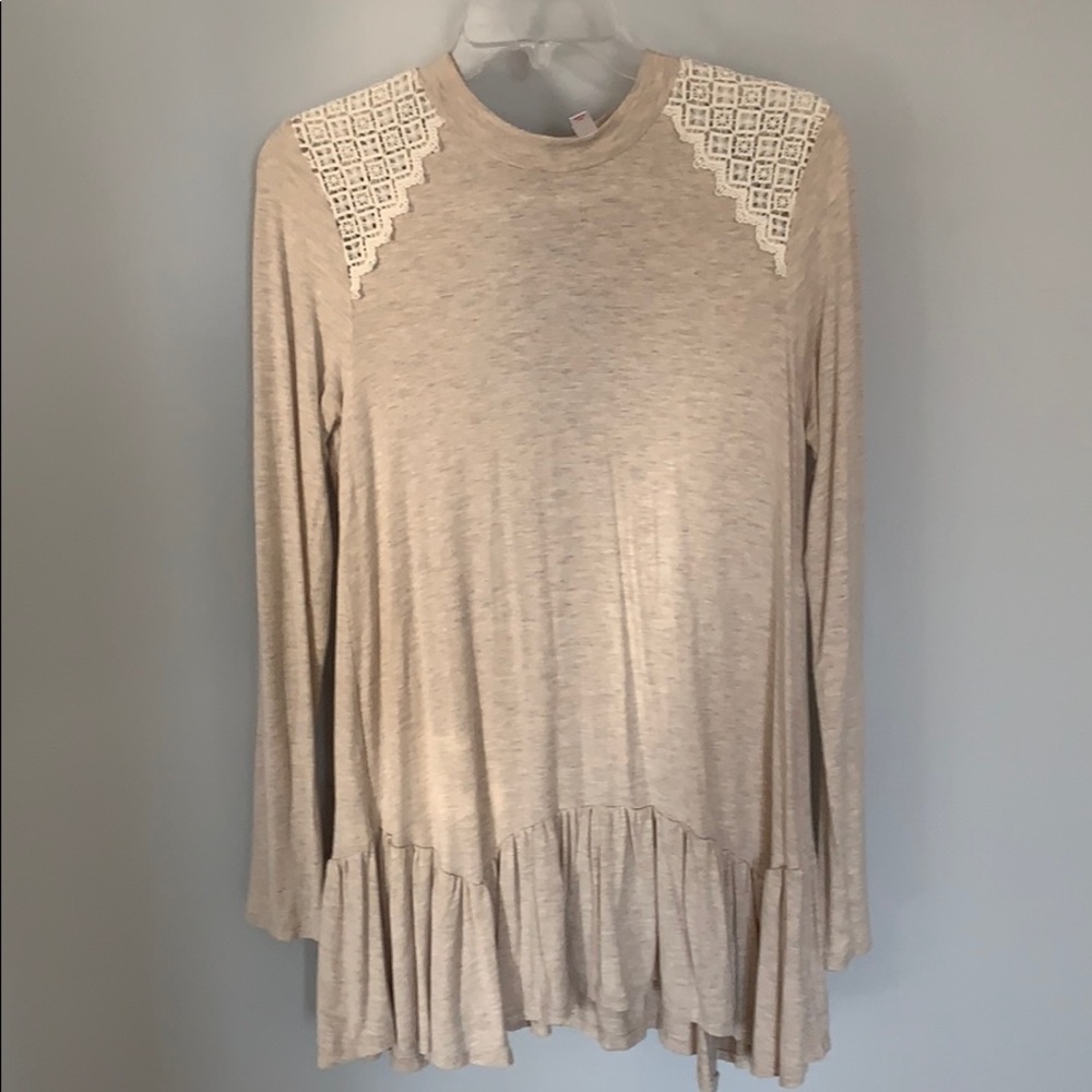 long sleeve t-shirt